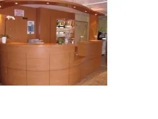 Brit Arras أراس