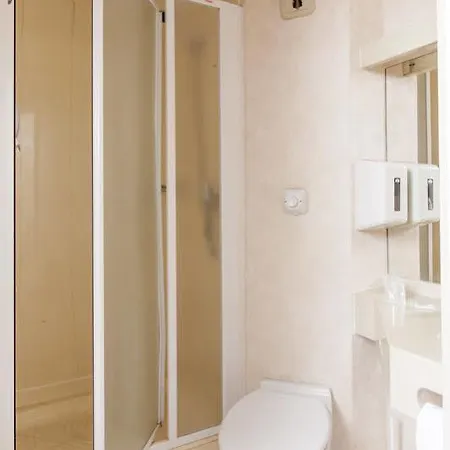 Hotel Brit 2*
