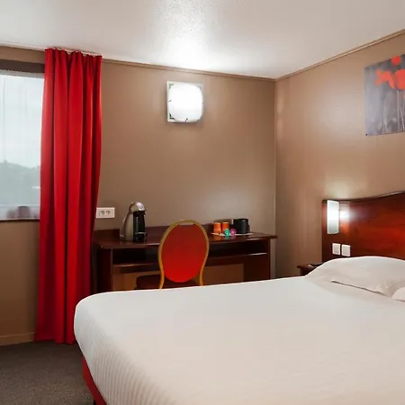 Brit Hotel